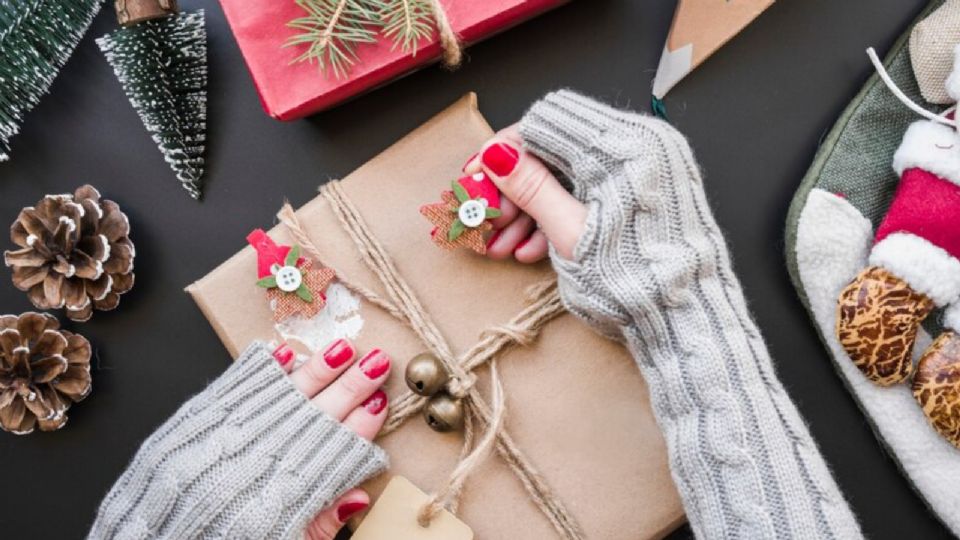 Árboles de navidad, Papá Noel o estrellas serán algunos de los diseños que se realizarán de manicuría.