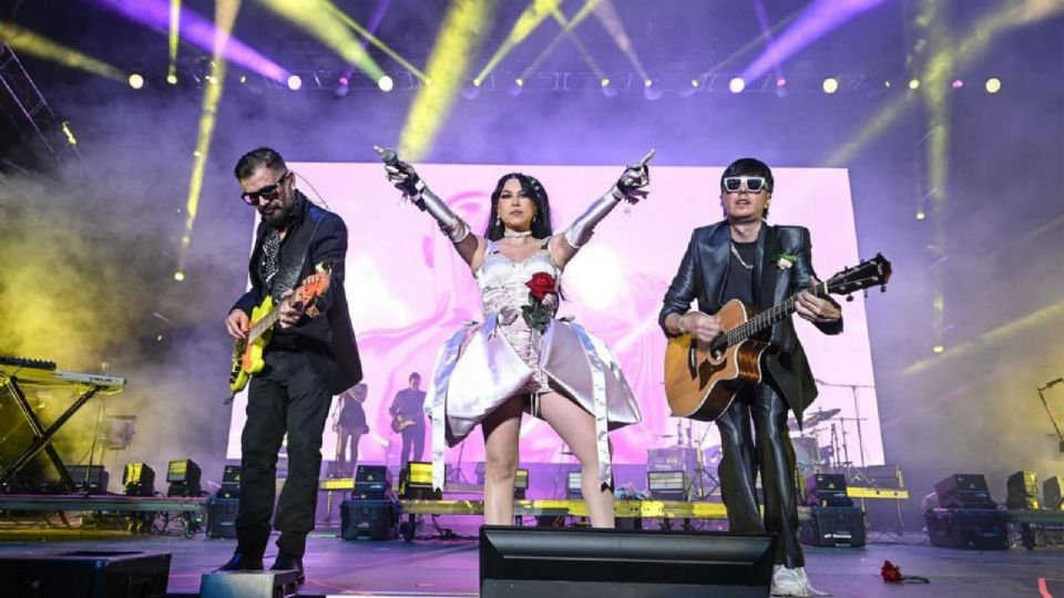 Belanova durante su participación en el Vive Latino 2024.