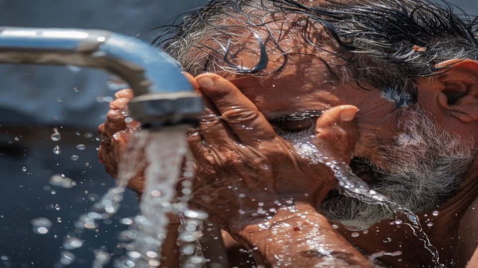 Los cielos despejados y el intenso calor son consecuencia del anticiclón. Baja California, Sonora y otros estados se ven afectados.