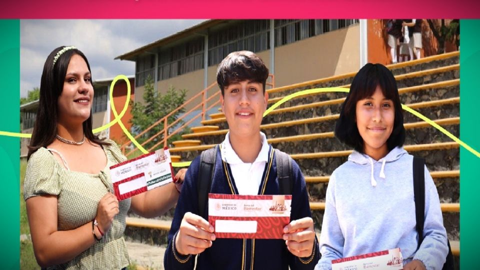 Estudiantes beneficiados por la Beca Benito Juárez.