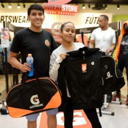 “SWEAT STORE PAGA SUDANDO” DE GATORADE