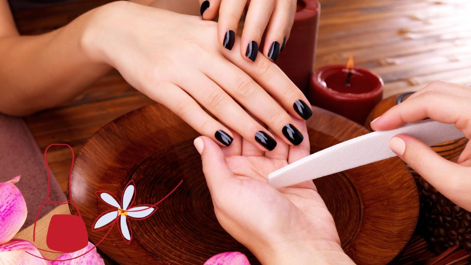 Conoce los diseños de Nail Art que estilizan y rejuvenecen tus manos con elegancia y modernidad.